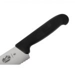 Victorinox Fibrox Serrated Carving Knife 22cm - Image 3