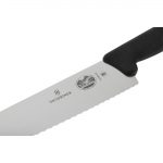 Victorinox Fibrox Serrated Carving Knife 22cm - Image 4