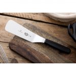 Victorinox Swiss Classic Spatula Shaped Offset Spreading Knife 16cm - Image 6
