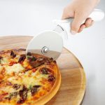 Hygiplas Pizza Wheel White 4" - Image 4
