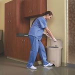 Rubbermaid Slim Jim Front Step-On Pedal Bin Beige 30Ltr - Image 3