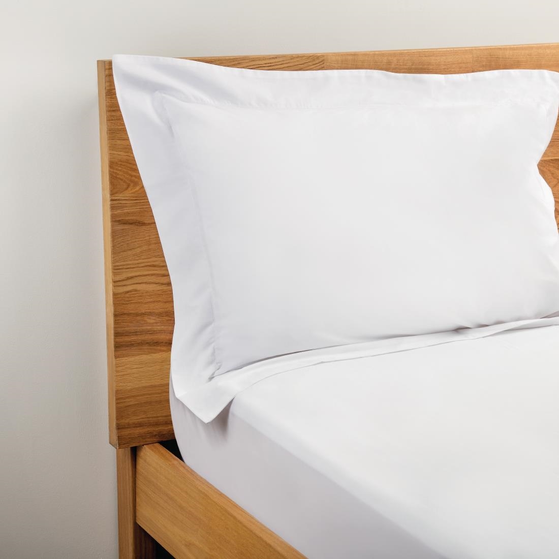 gt808_mitrepillowoxford.jpg Mitre Comfort Percale Oxford Pillowcase White - Image 1