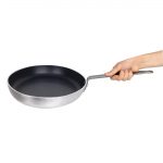 Vogue Aluminium Non-stick Teflon Platinum Plus Oval Frying Pan 40cm - Image 6