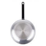 Nisbets Essentials Aluminium Non-Stick Teflon Frying Pan 24cm - Image 4